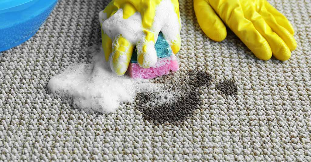How to get oil out of carpet online