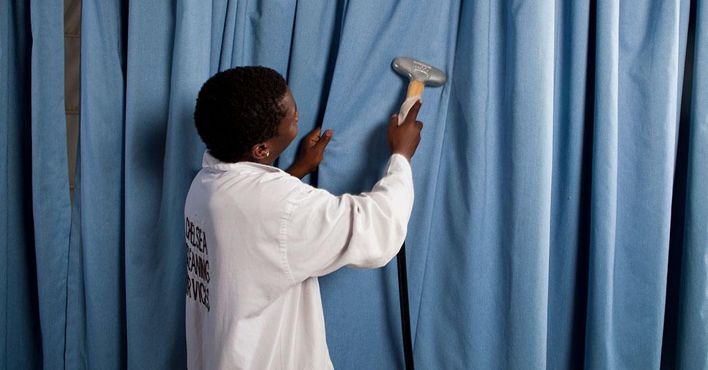 steam-cleaning curtains